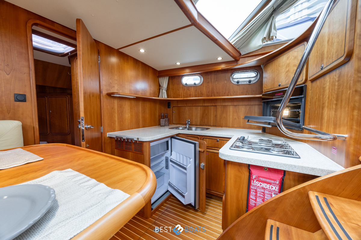 foto: 16 Linssen  Grand Sturdy 430 AC MKII Diamond