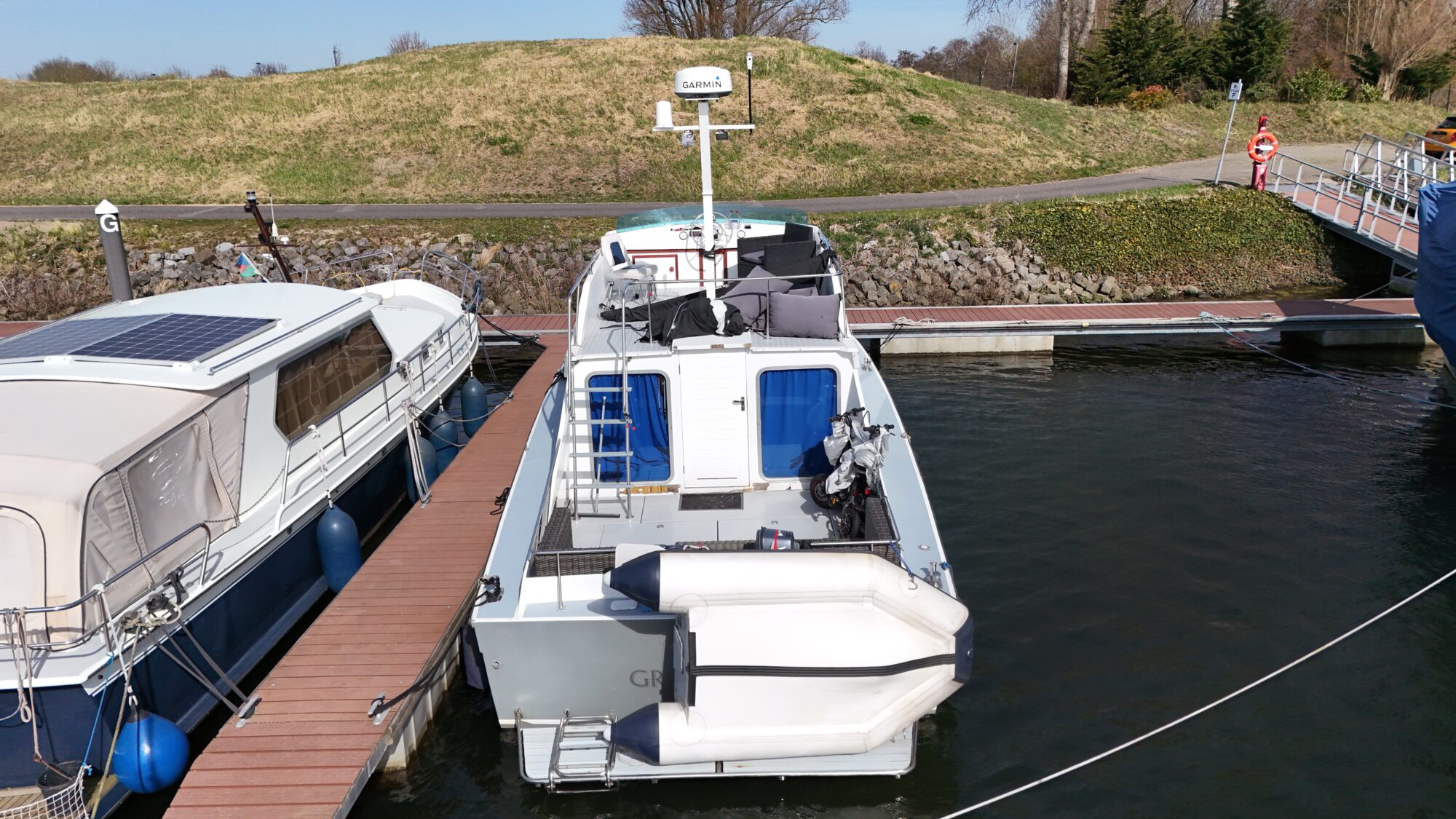 foto: 8 Chris Craft Chris Craft 11.00 Flybridge