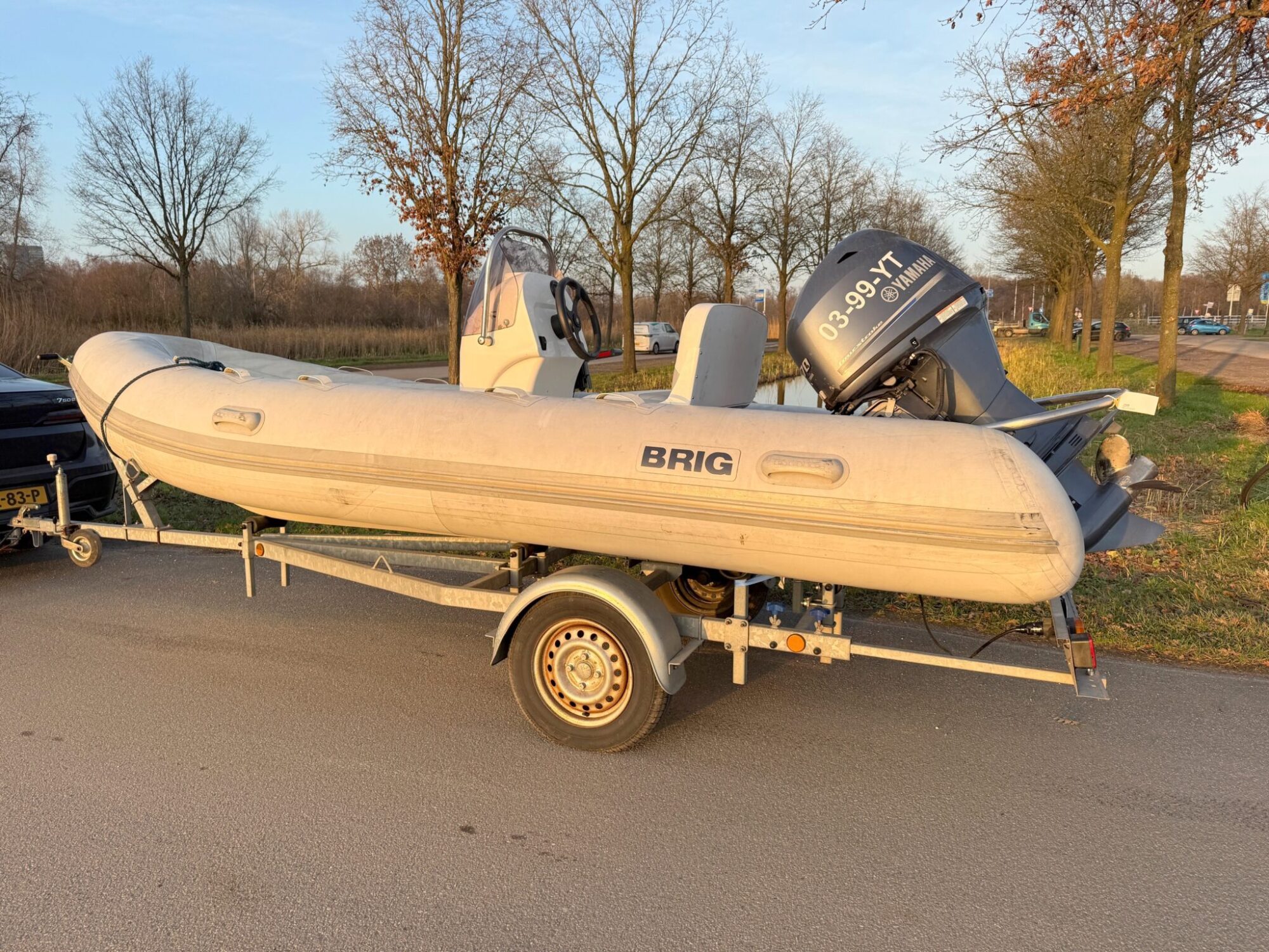 foto: 6 Brig Brig 450 met trailer