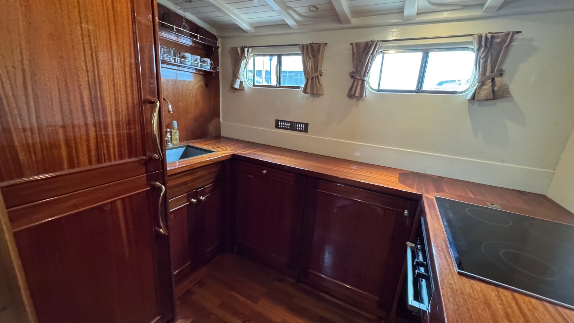 foto: 23 Silver Silver Rondspantkotter 19.44 VS