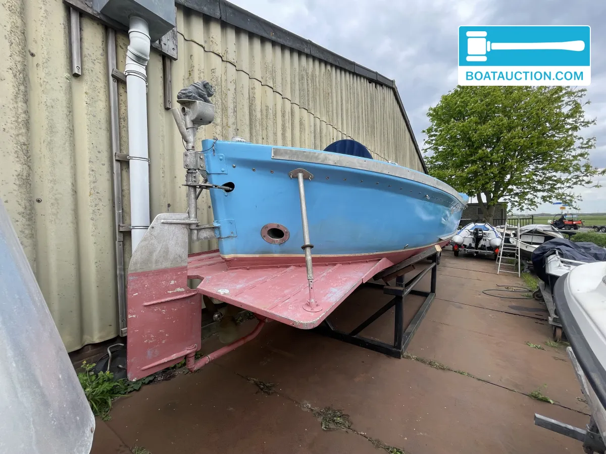 foto: 11 Sloep 850