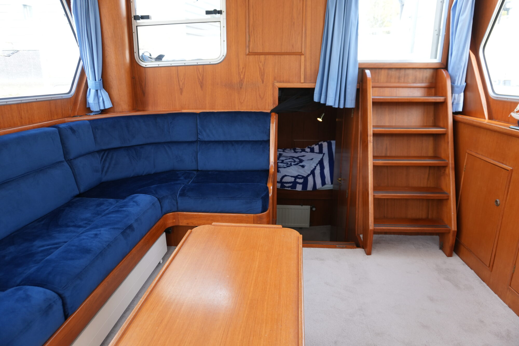 foto: 42 Monty Bank Monty Bank Kotter 41 AK Cabrio