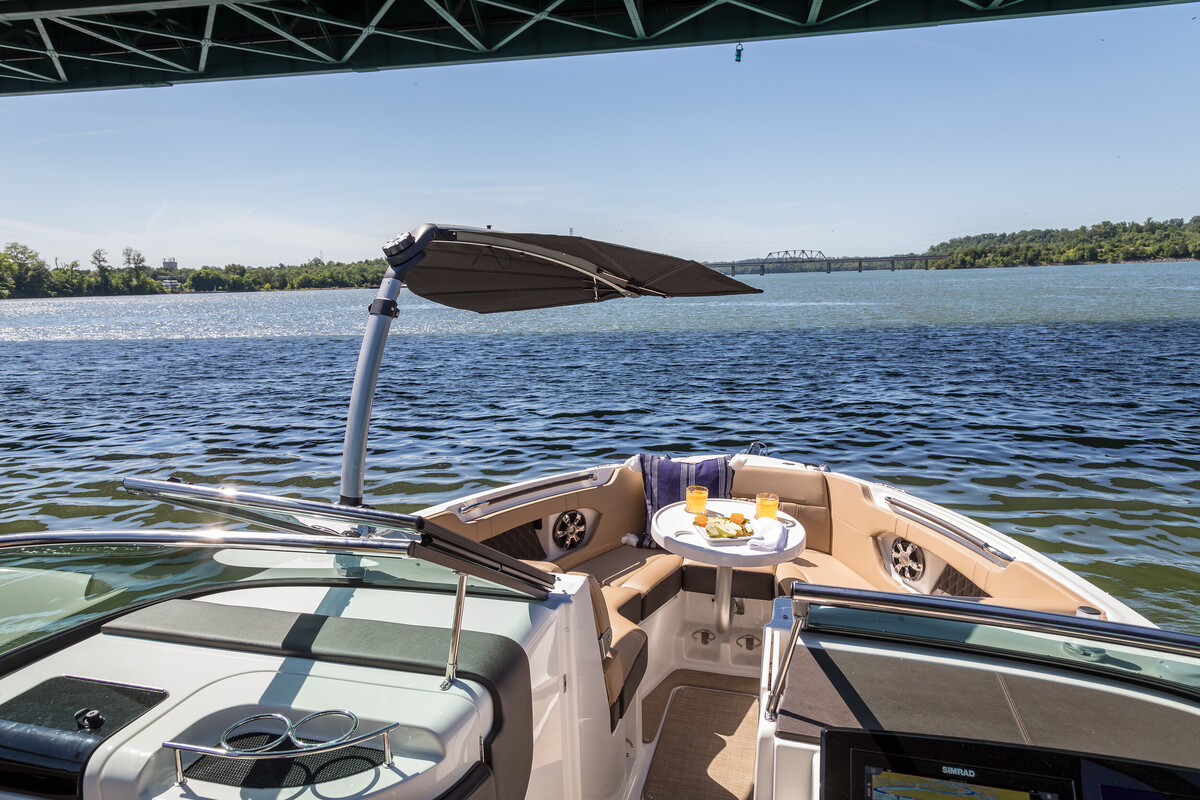 foto: 5 Sea Ray SLX 280