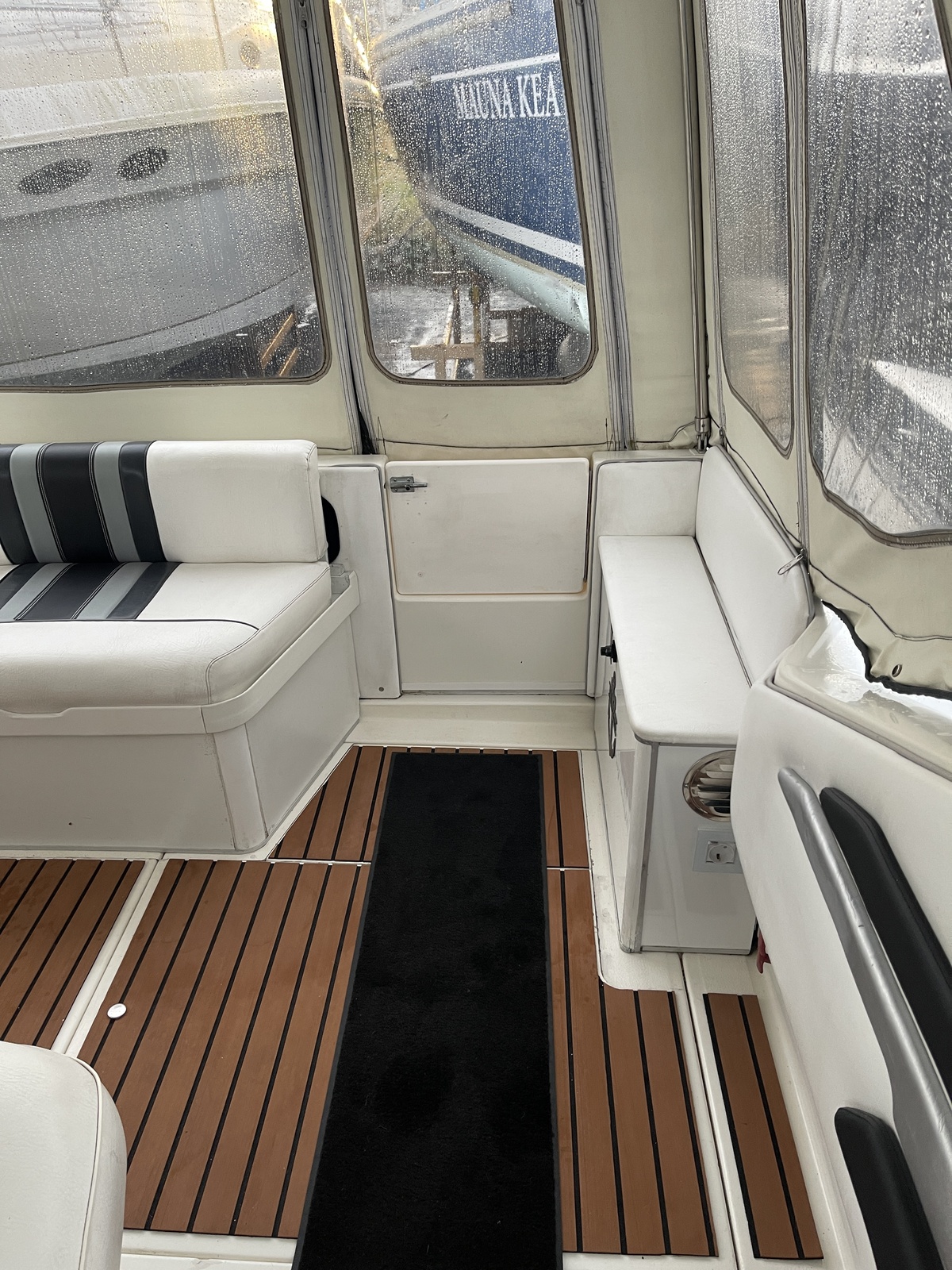 foto: 12 Sea Ray 310 Sundancer 