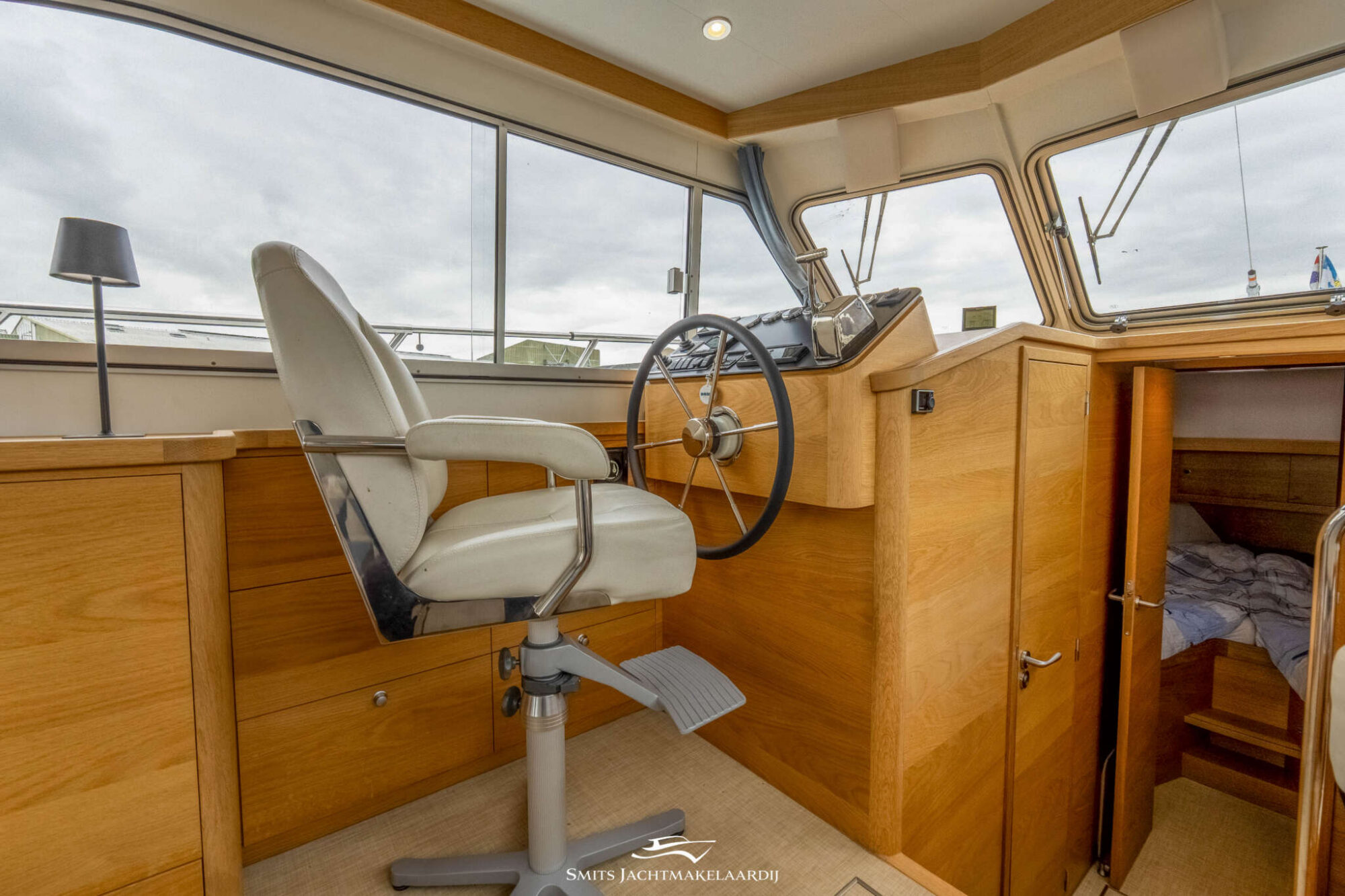 foto: 11 Vedette Vedette 33 Salon Comfort Line