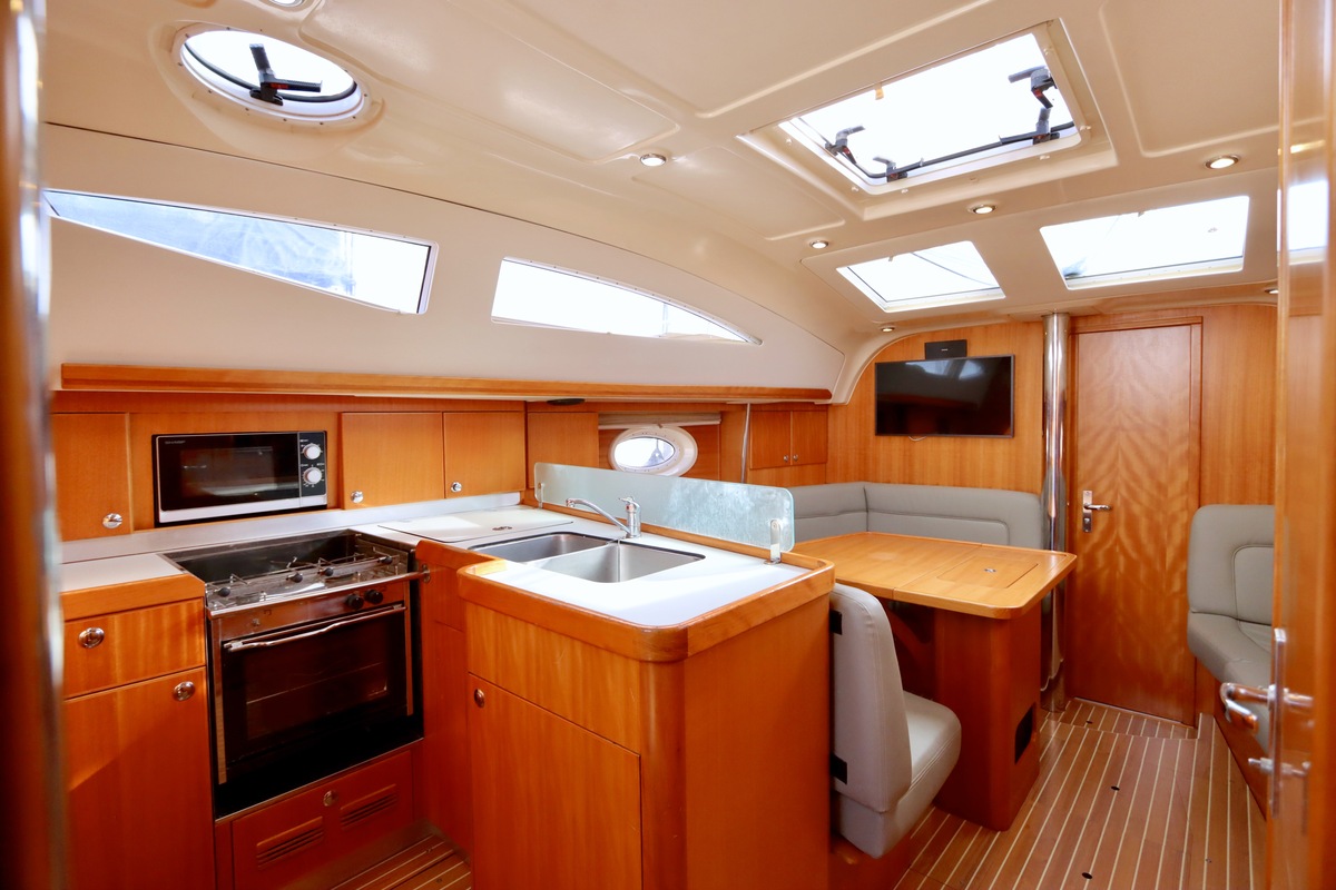 foto: 12 Elan 384 impression