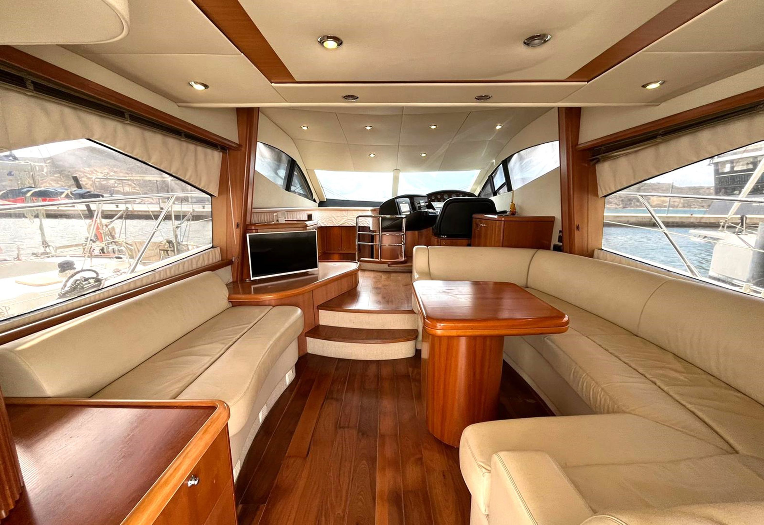 foto: 7 Sunseeker Manhatten 50