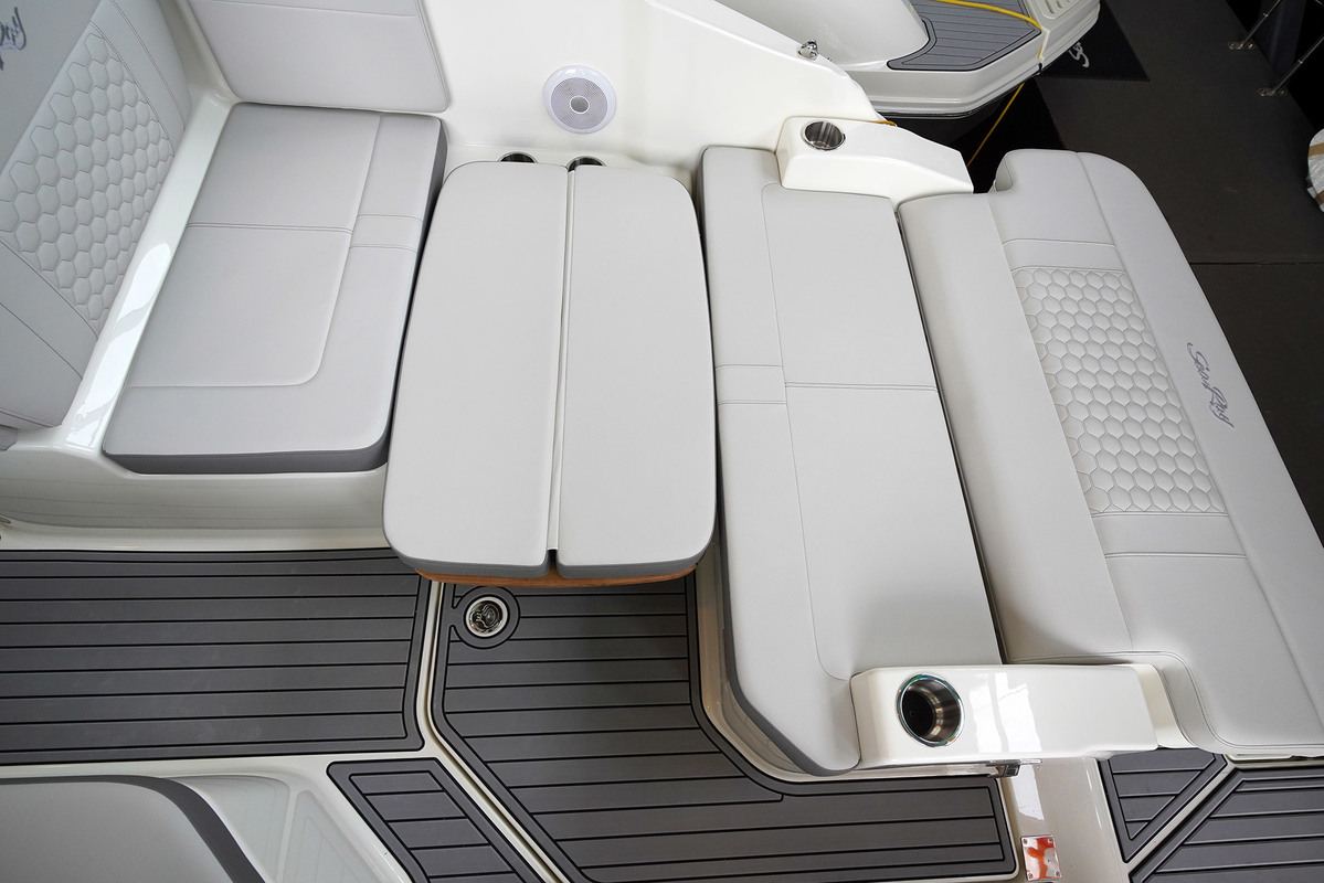 foto: 18 Sea Ray 265