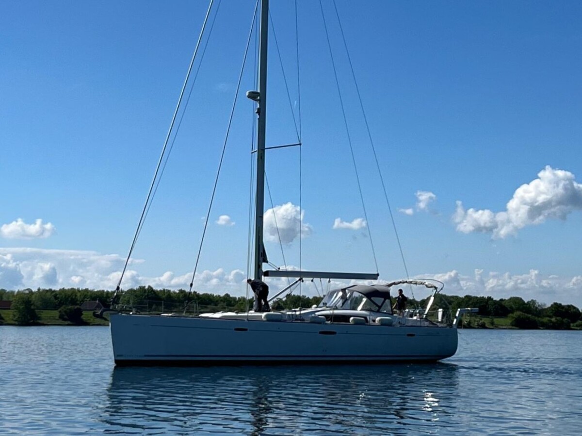 foto: 25 Beneteau Oceanis 54