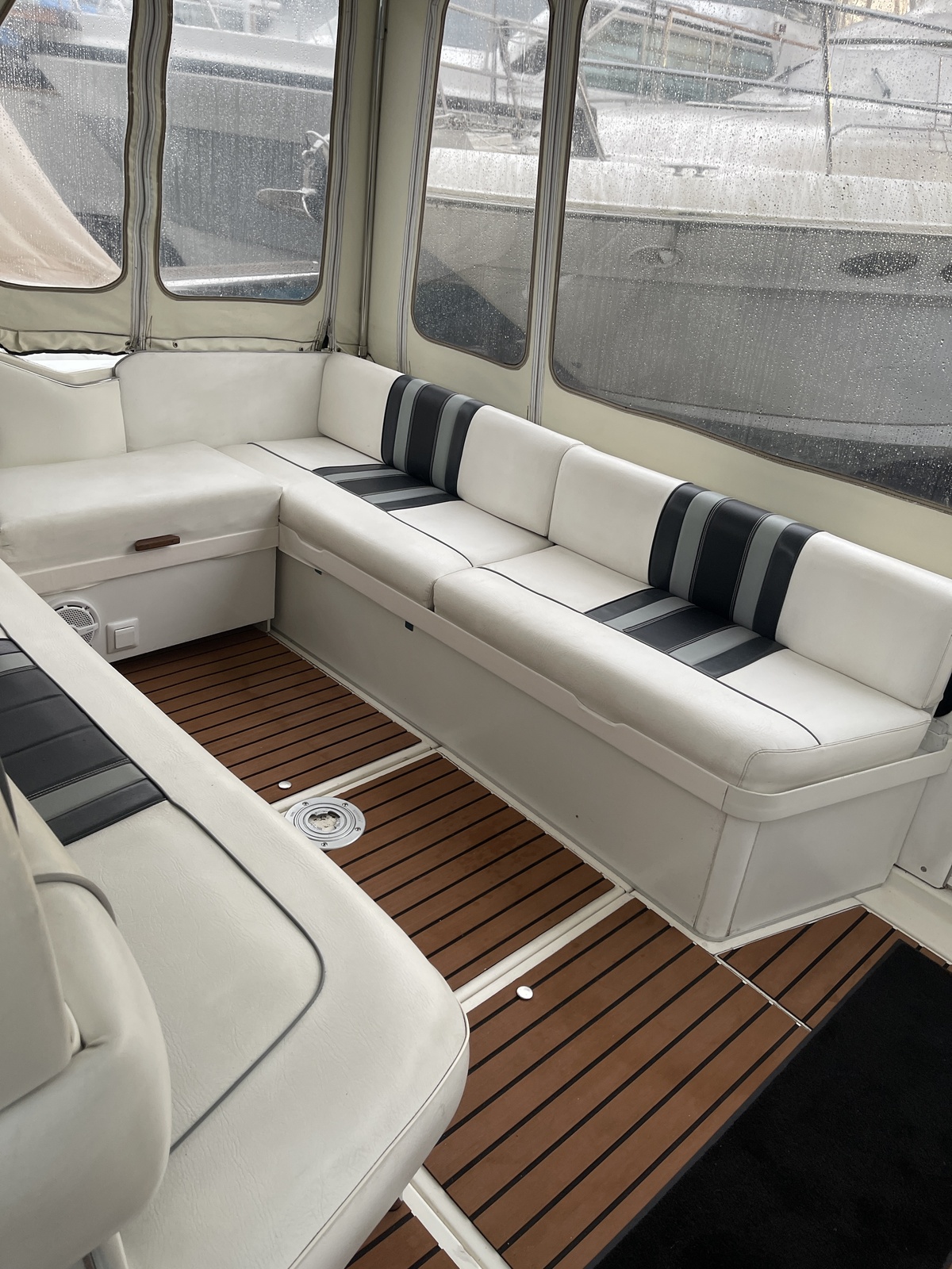 foto: 13 Sea Ray 310 Sundancer 