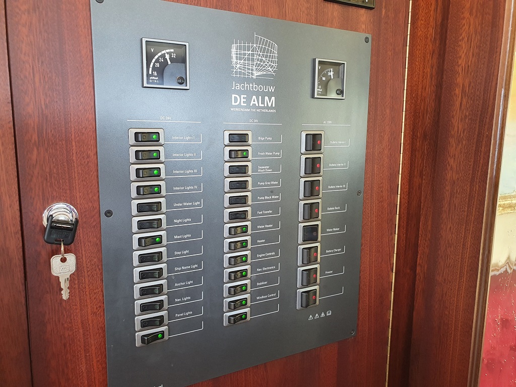 foto: 19 Delfino 60