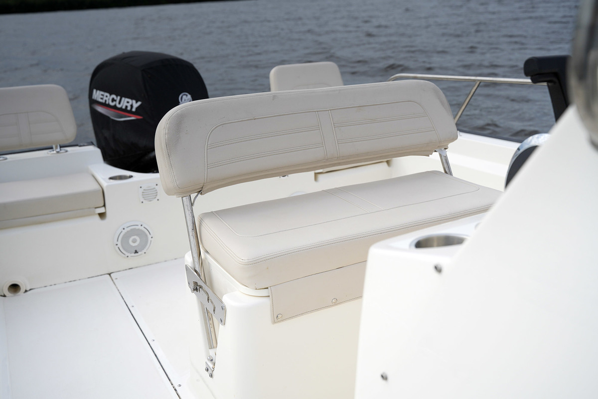 foto: 14 Boston Whaler 190 Montauk