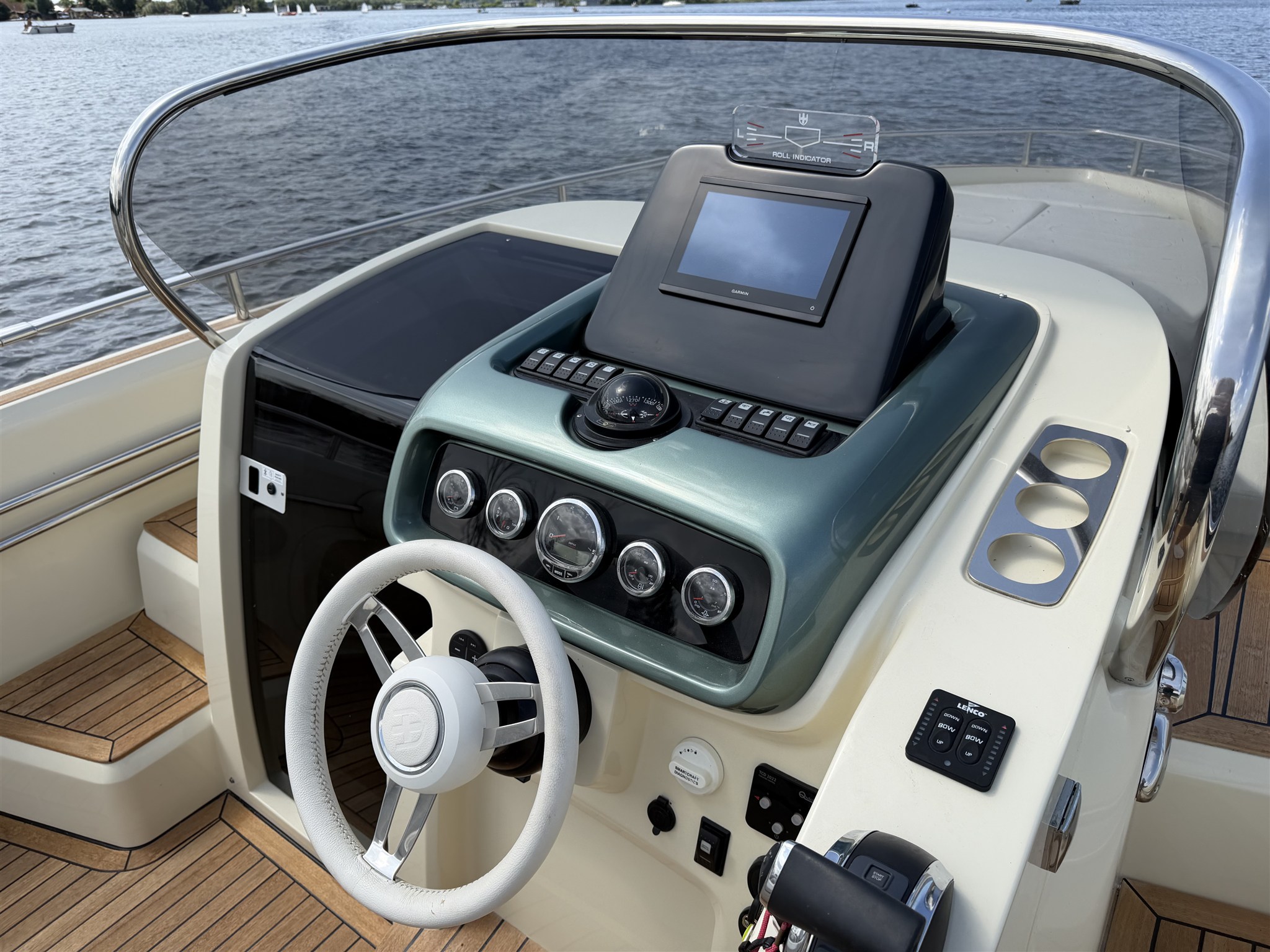 foto: 15 Invictus GT 280