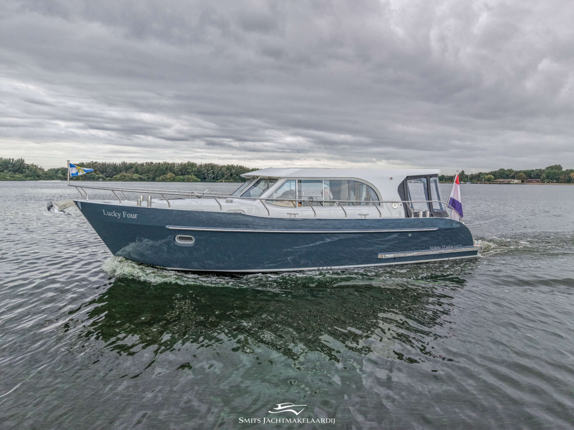foto: 24 Vedette Vedette 33 Salon Comfort Line