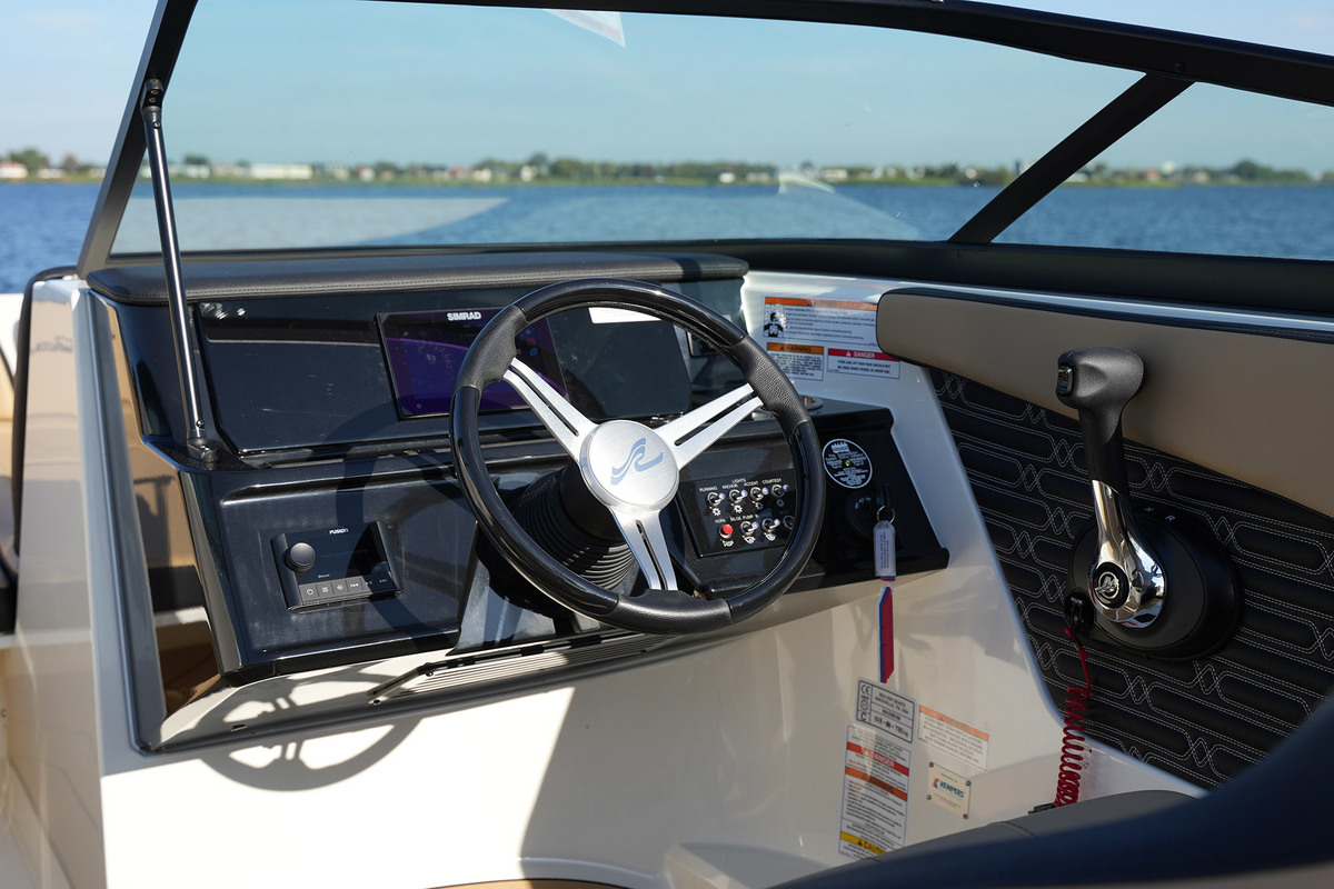 foto: 21 Sea Ray SPX 210
