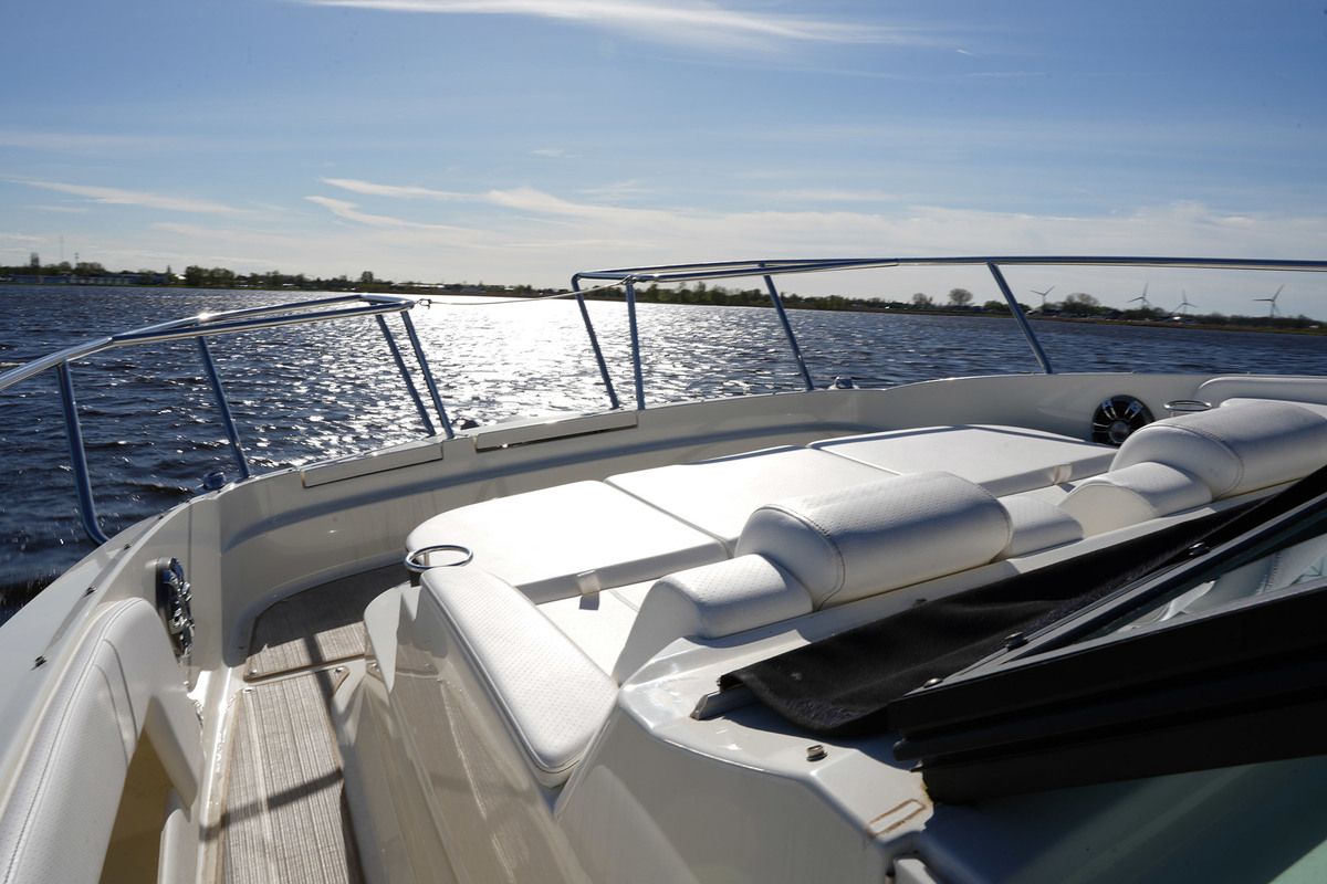 foto: 16 Sea Ray Sundancer 320