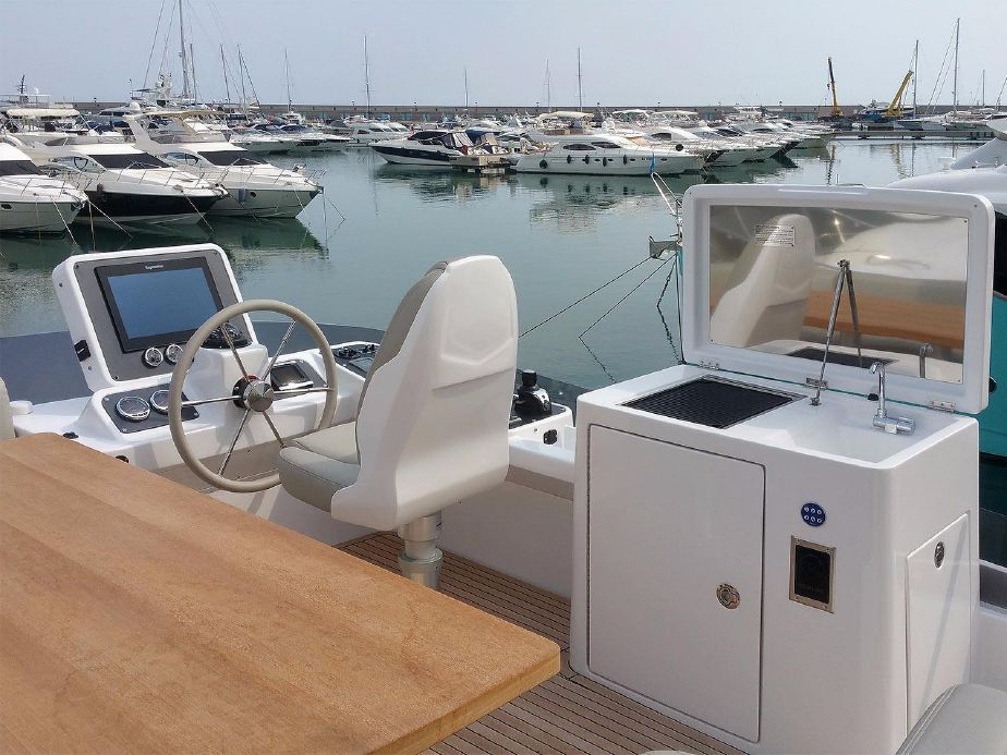 foto: 10 Azimut Magellano 53