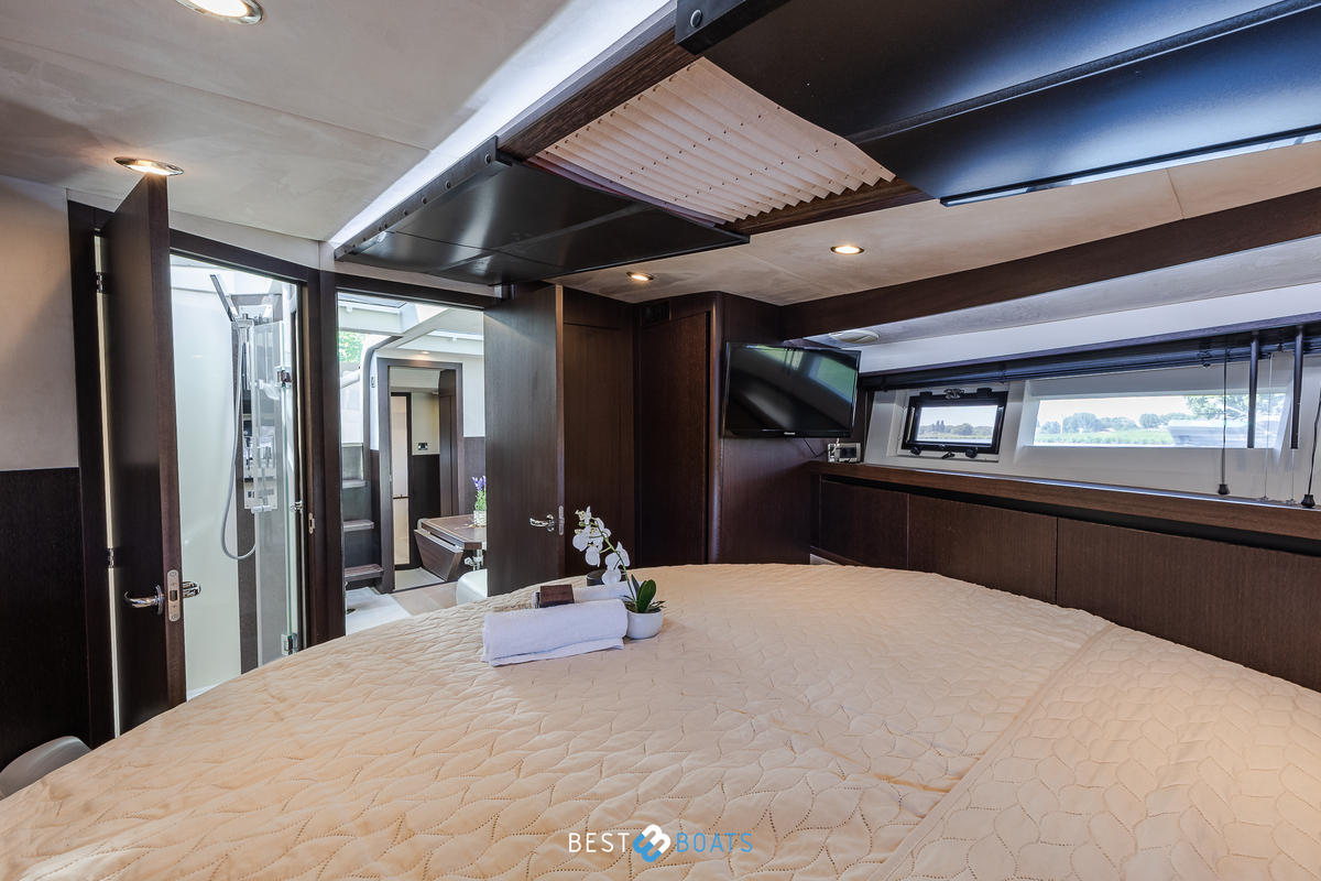 foto: 23 Galeon 385 HTS