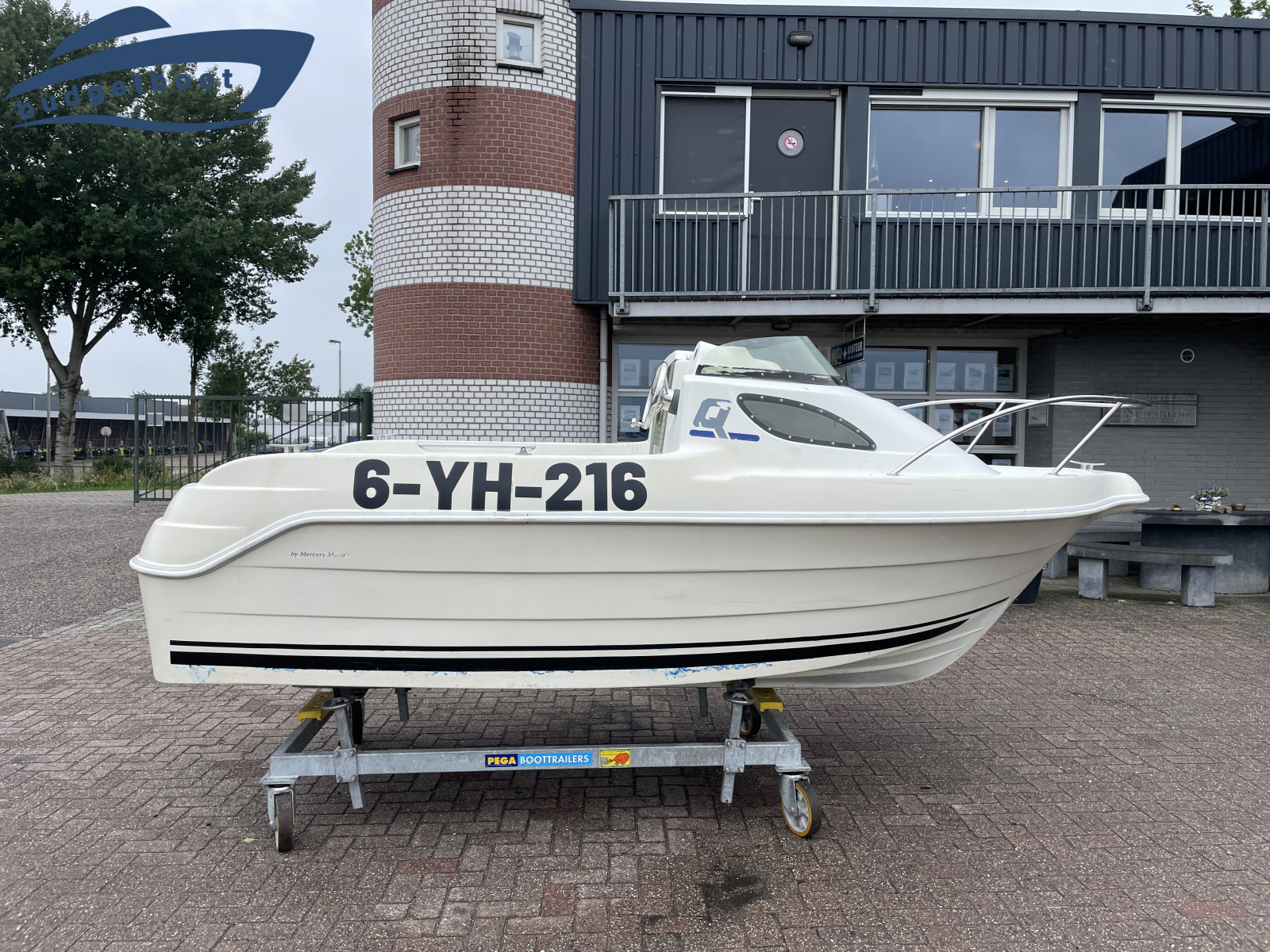 foto: 6 Quicksilver 420 Cabin