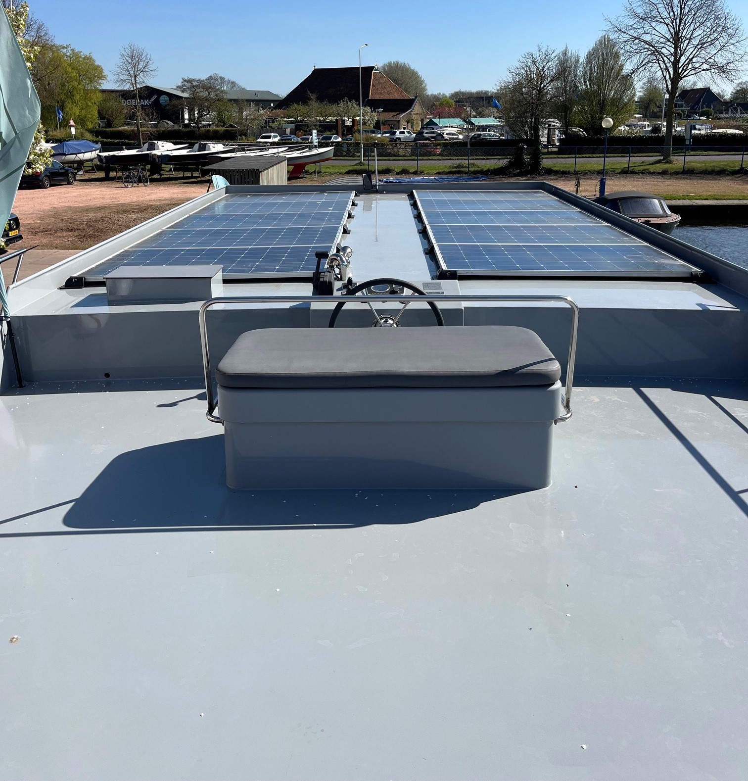 foto: 16 Houseboat Friesland 12.75 X 4.50 (inboard Engine)