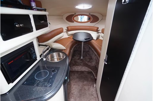 foto: 6 Monterey 270    Cruiser 5,7