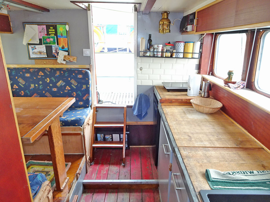 foto: 16 Varend Woonschip ex RWS vlet 14.78