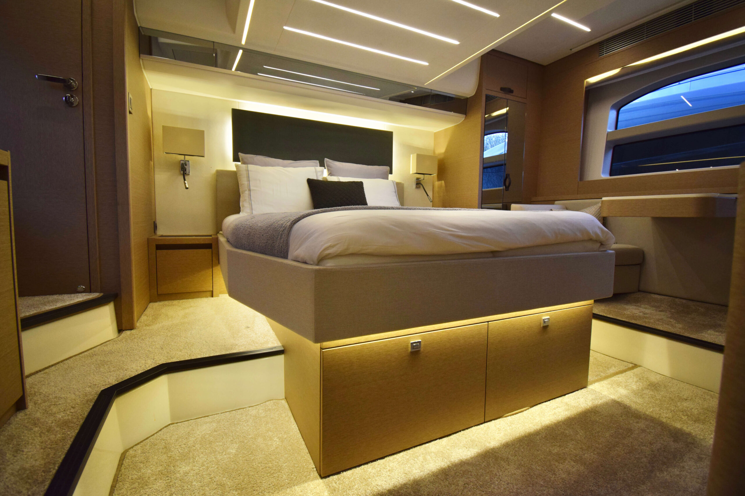 foto: 17 Prestige 590 Flybridge #49