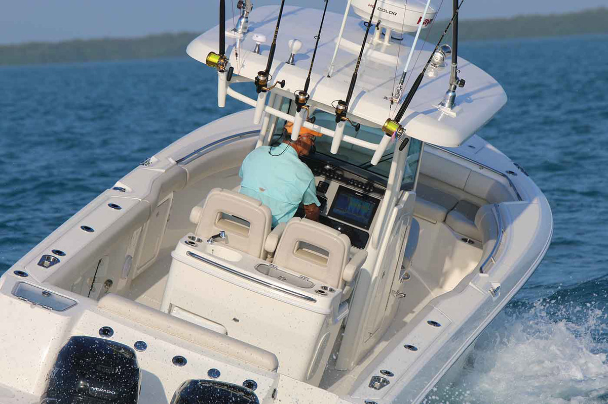 foto: 10 Boston Whaler 280 Outrage