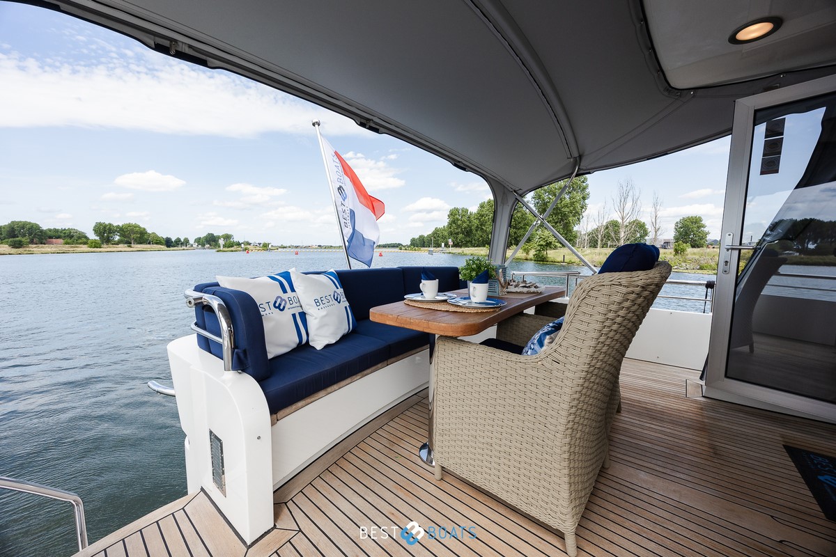 foto: 15 Van den Hoven Exclusive 1600