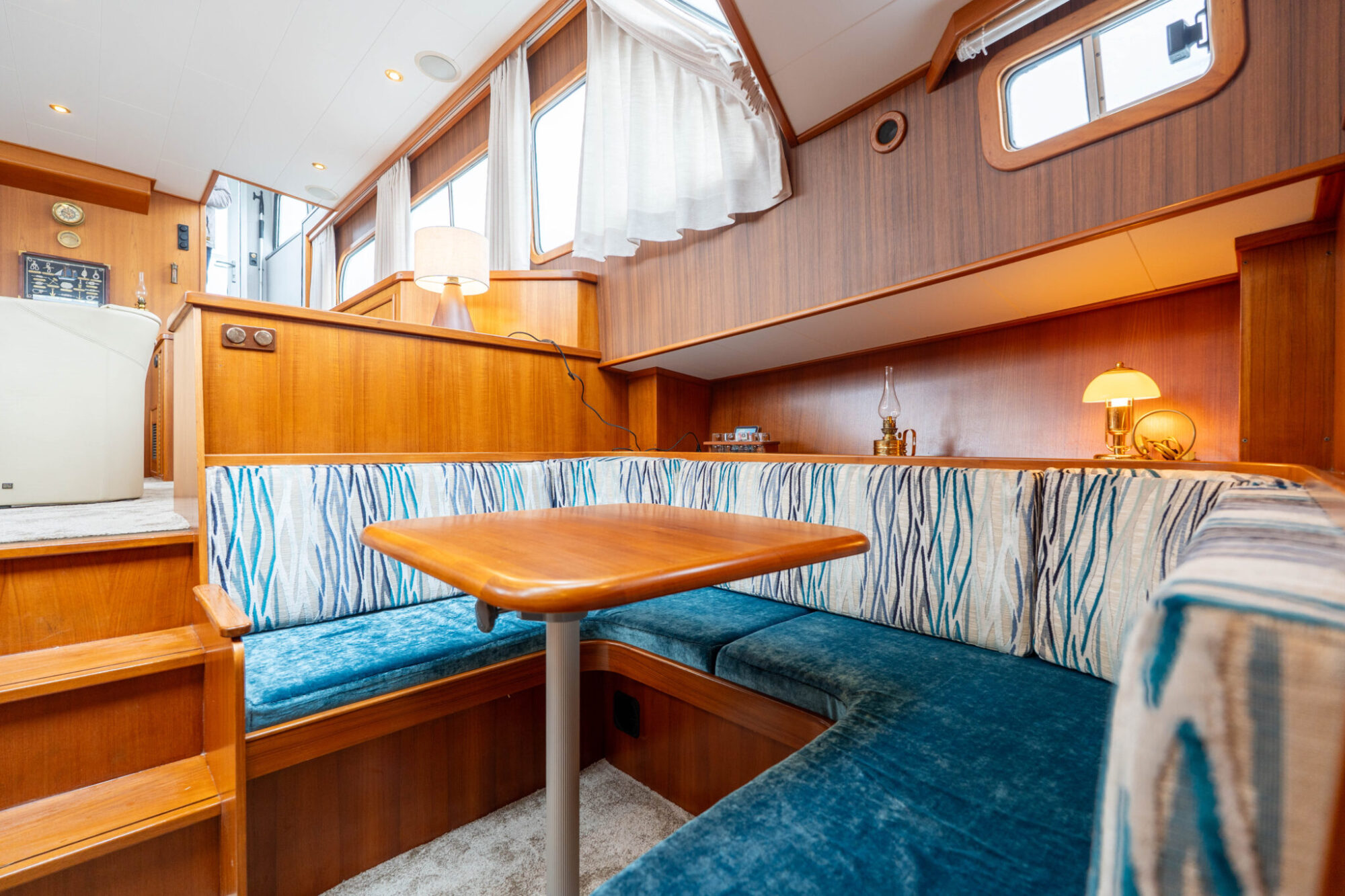 foto: 16 Pieter Beeldsnijder Pieter Beeldsnijder Spiegelkotter 15.00 VS