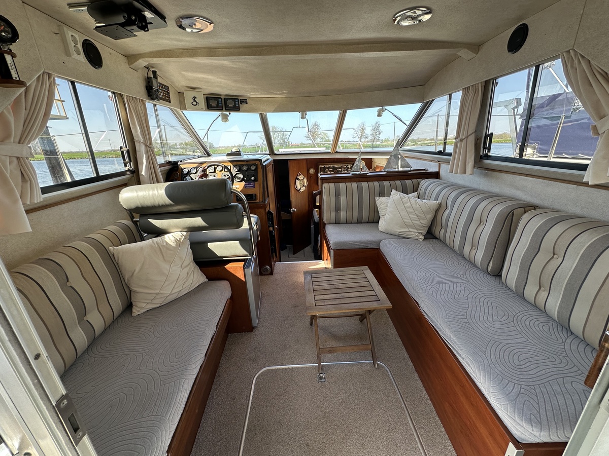 foto: 17 Fairline  31 Corniche 