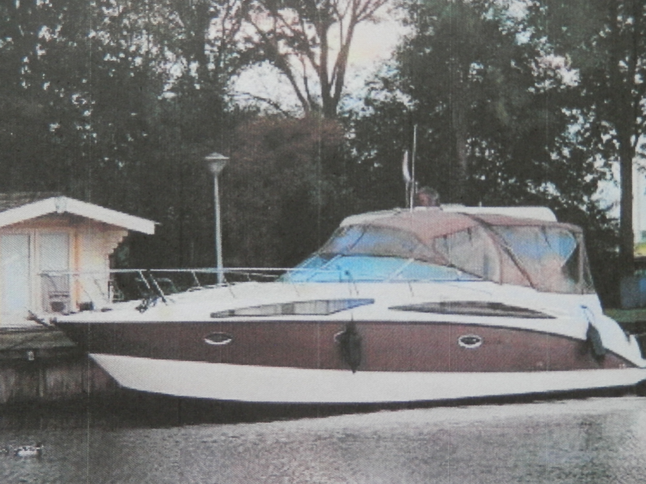 foto: 6 Bayliner 325 SB