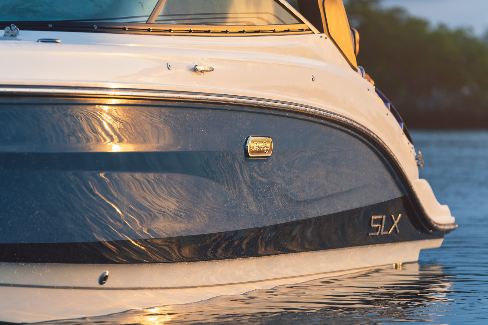 hoofdfoto: 1 Sea Ray SLX 260