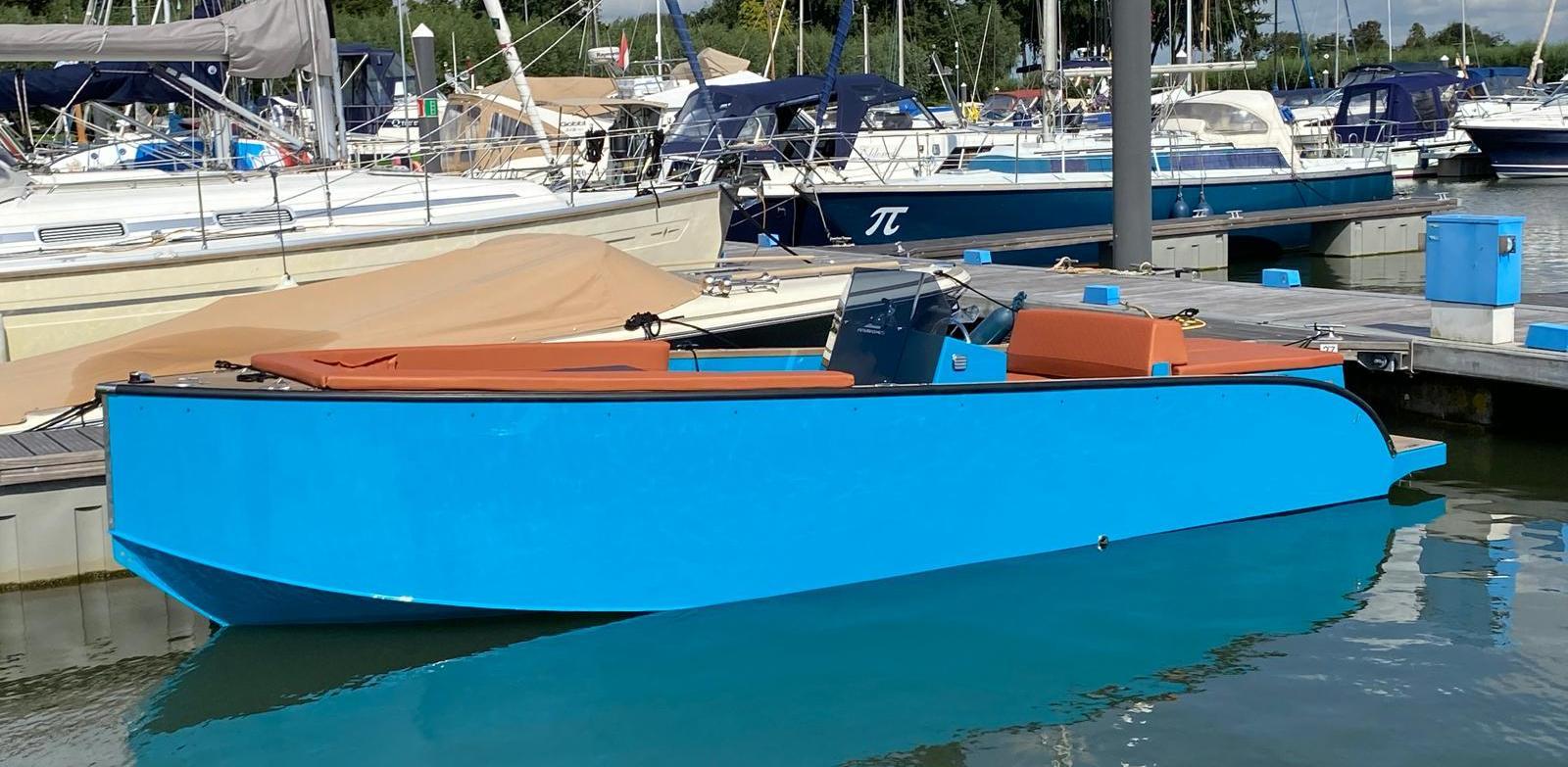 foto: 4 Futuro Boats Futuro ZX-20L Tender