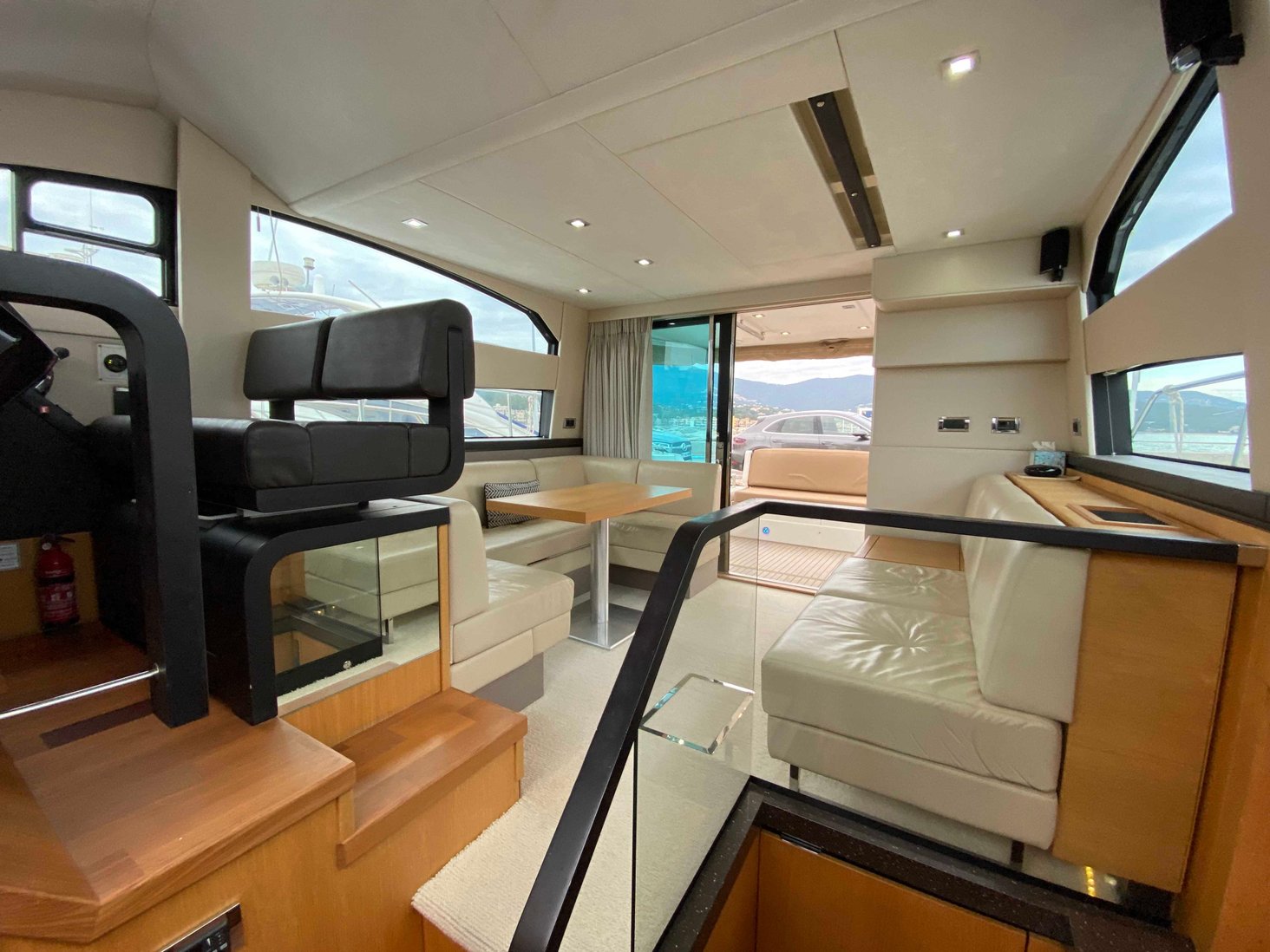 foto: 7 Fairline Squadron 42