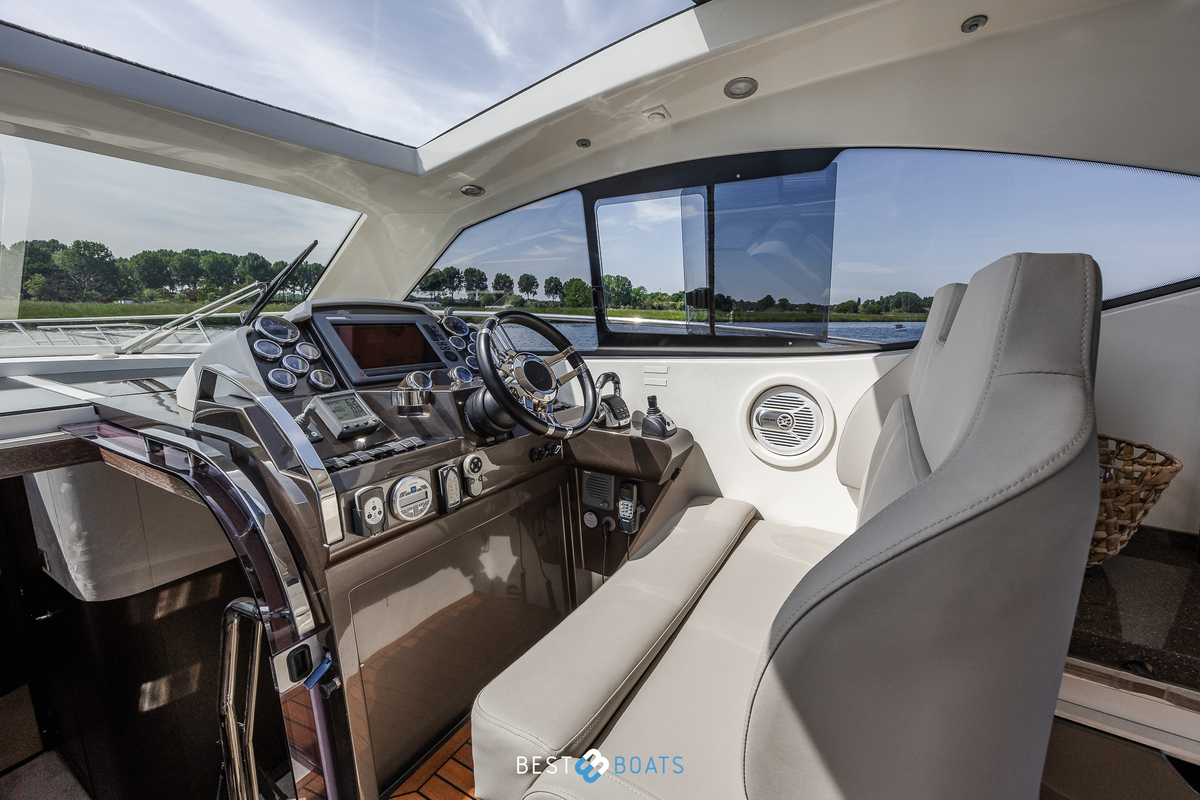 foto: 24 Galeon 385 HTS