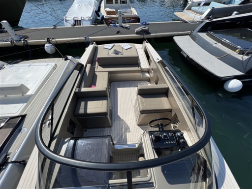 foto: 13 Vandutch 32