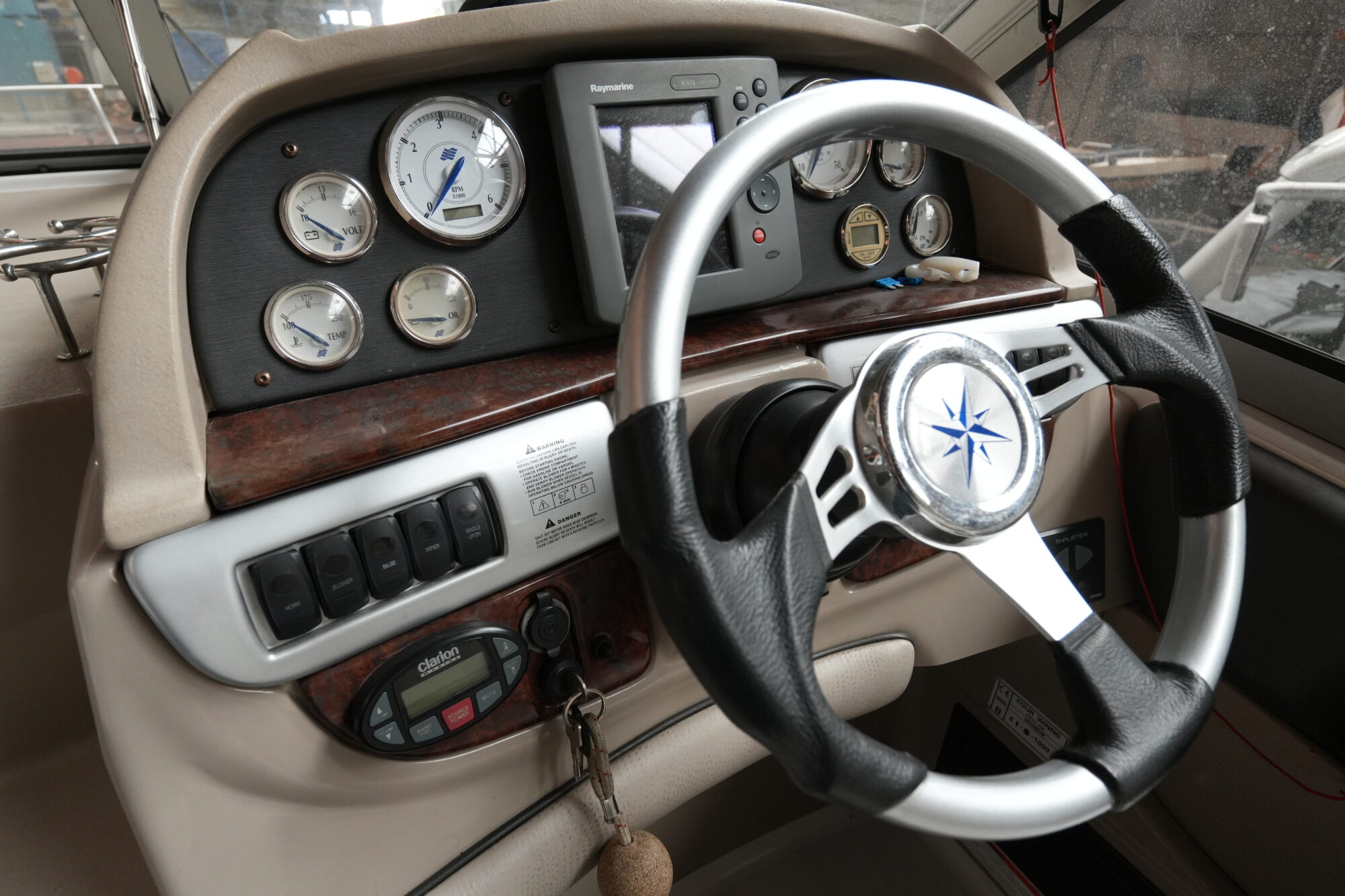 foto: 17 Four Winns Four Winns 258 Vista