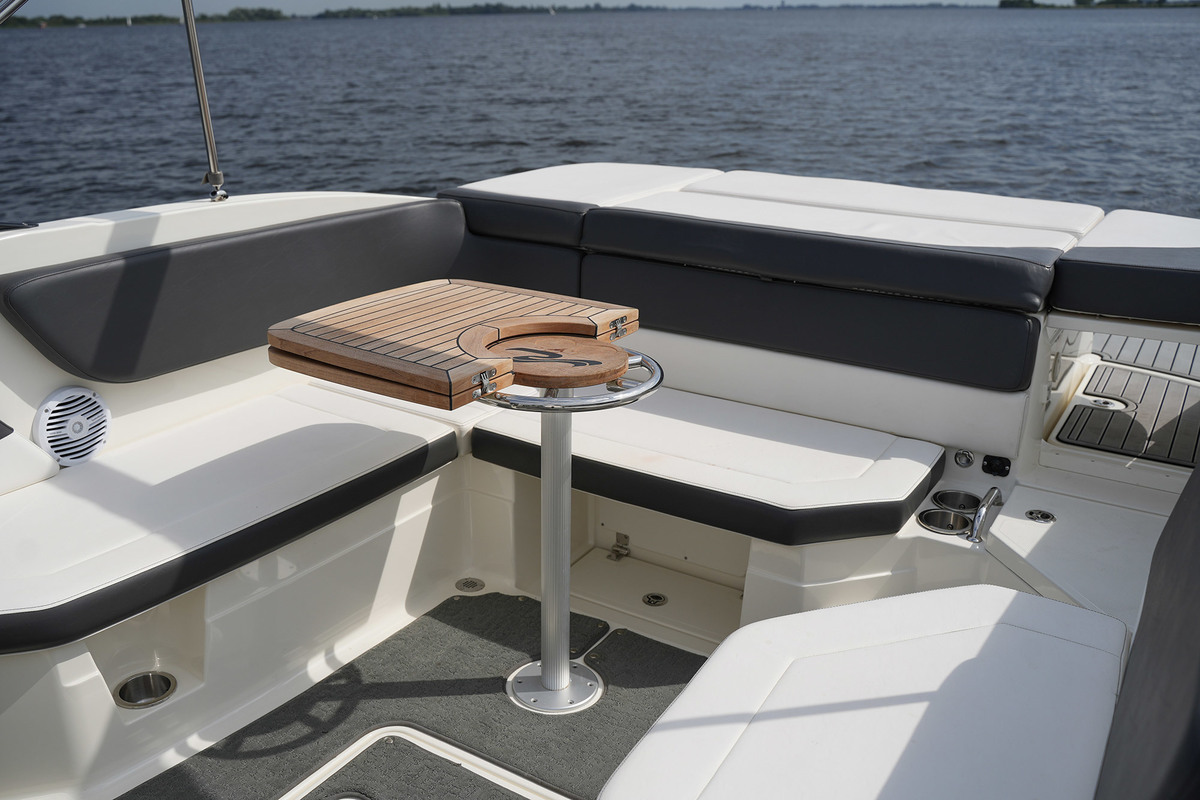 foto: 15 Sea Ray  SPX 230