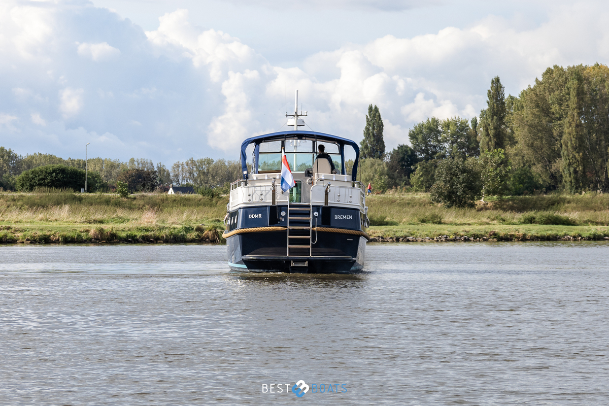 foto: 12 Linssen  Grand Sturdy 410 AC 