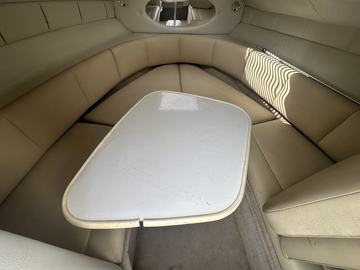 foto: 10 Chaparral 325 SSI