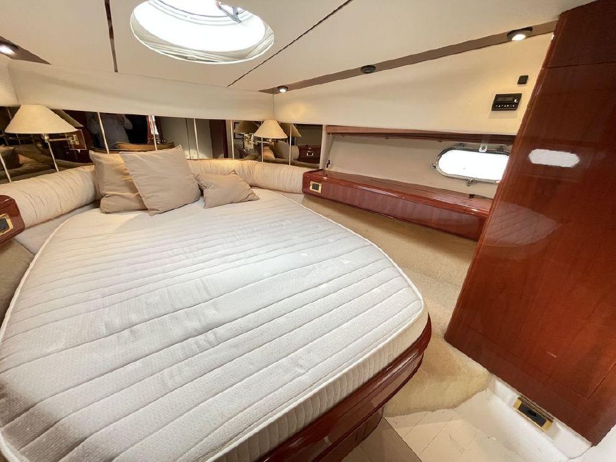 foto: 10 Fairline  Squadron 50