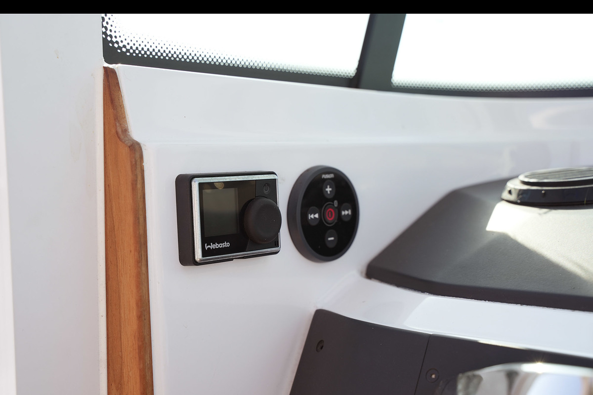 foto: 15 Axopar 28 Cabin