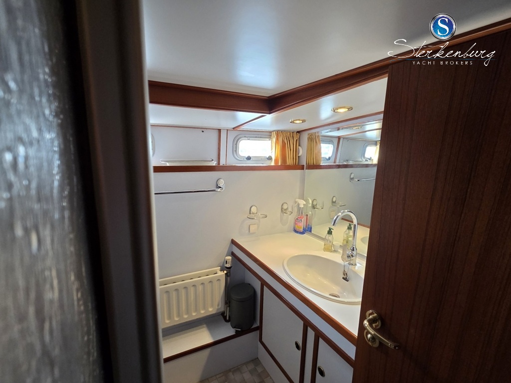 foto: 19 Valk Spiegelkotter 15.50