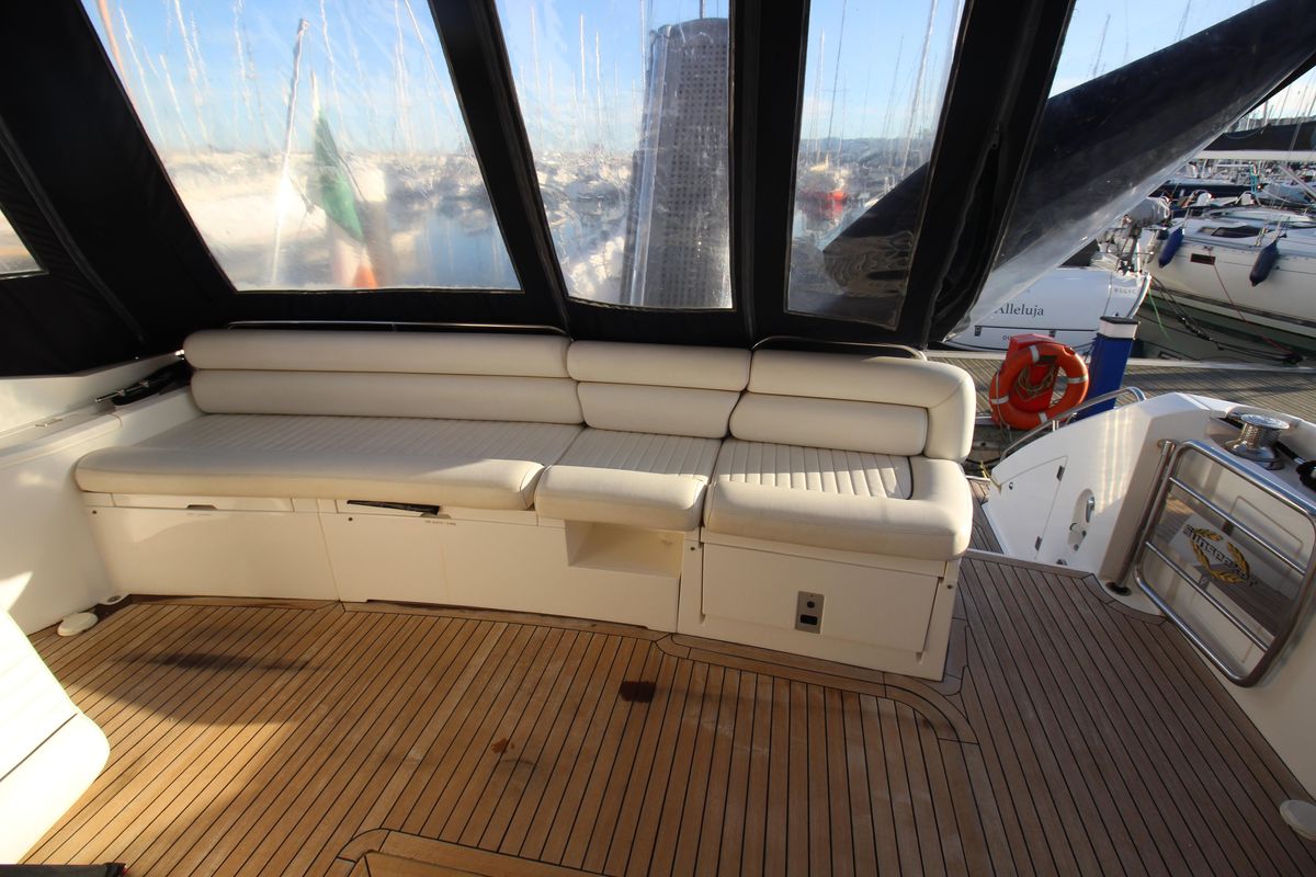 foto: 10 Sunseeker Manhatten 50