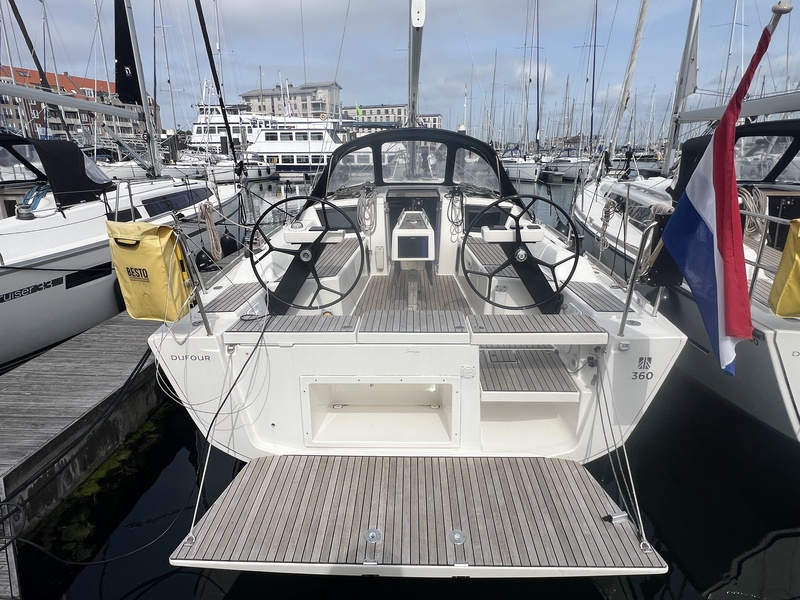 foto: 10 Dufour 360 GL