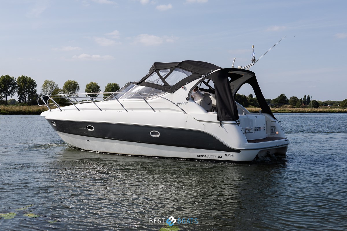 foto: 15 Sessa Marine Oyster 34