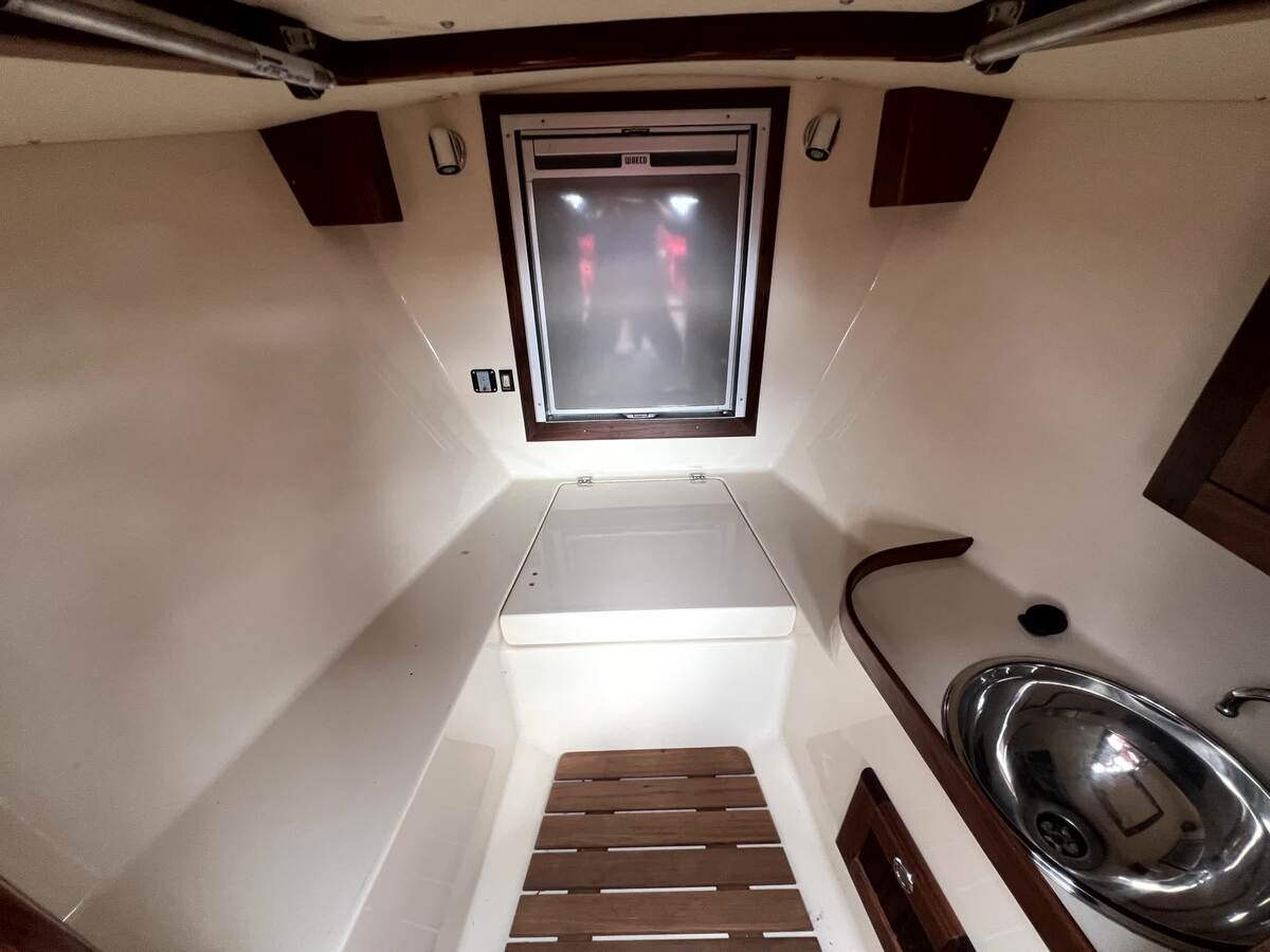 foto: 6 Brandaris  Barkas 850
