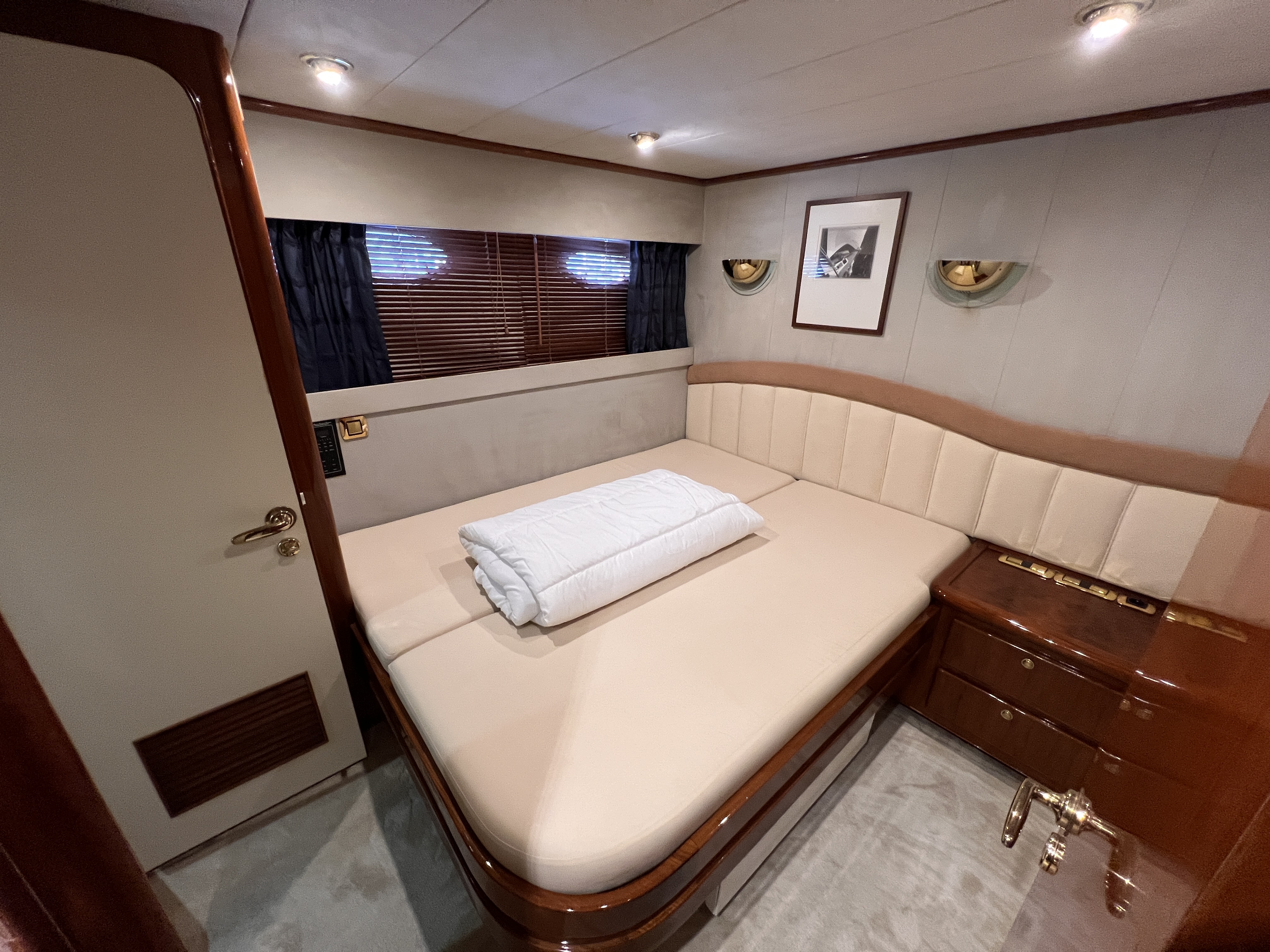 foto: 13 Monte Fino 64 ( varend woonschip )