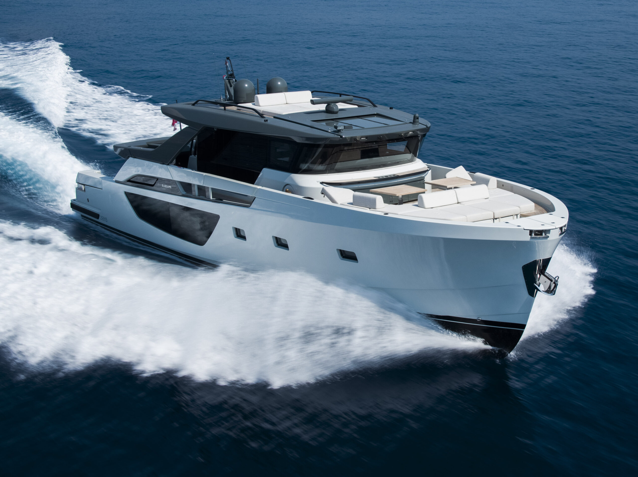 foto: 27 Bluegame BGX70 / BGX73